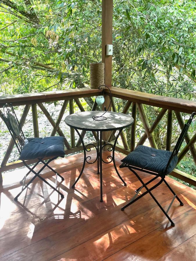 Caoni Riverside Lodge Puerto Quito Dış mekan fotoğraf